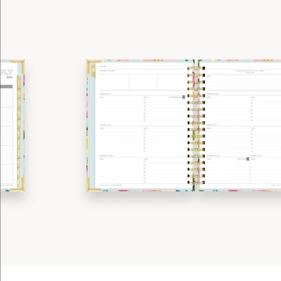 Day Designer 2022-23 Weekly Planner: Enchanted - Picture 2 of 6